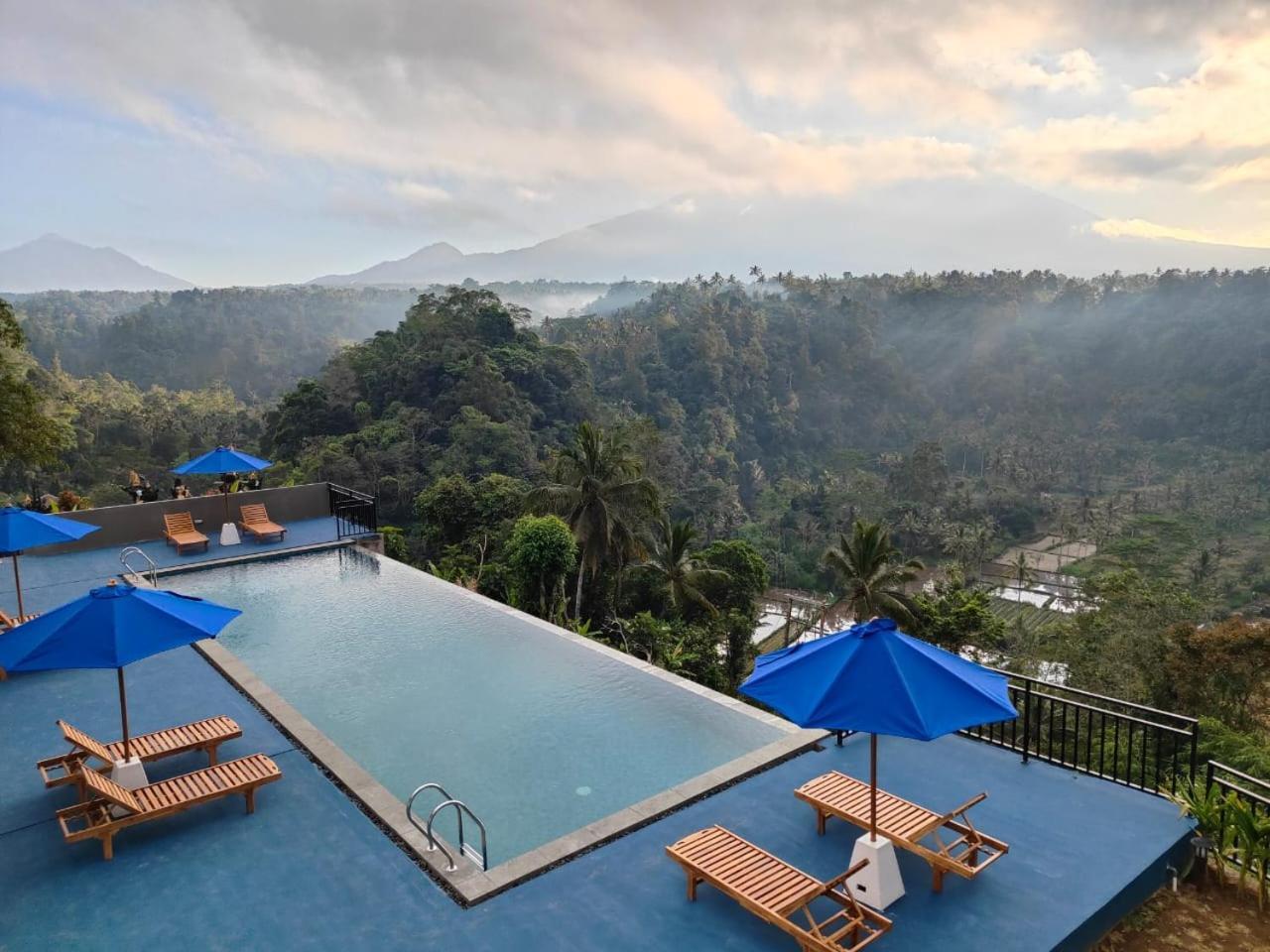 Tapa Agung View Hotel Menanga Bagian luar foto