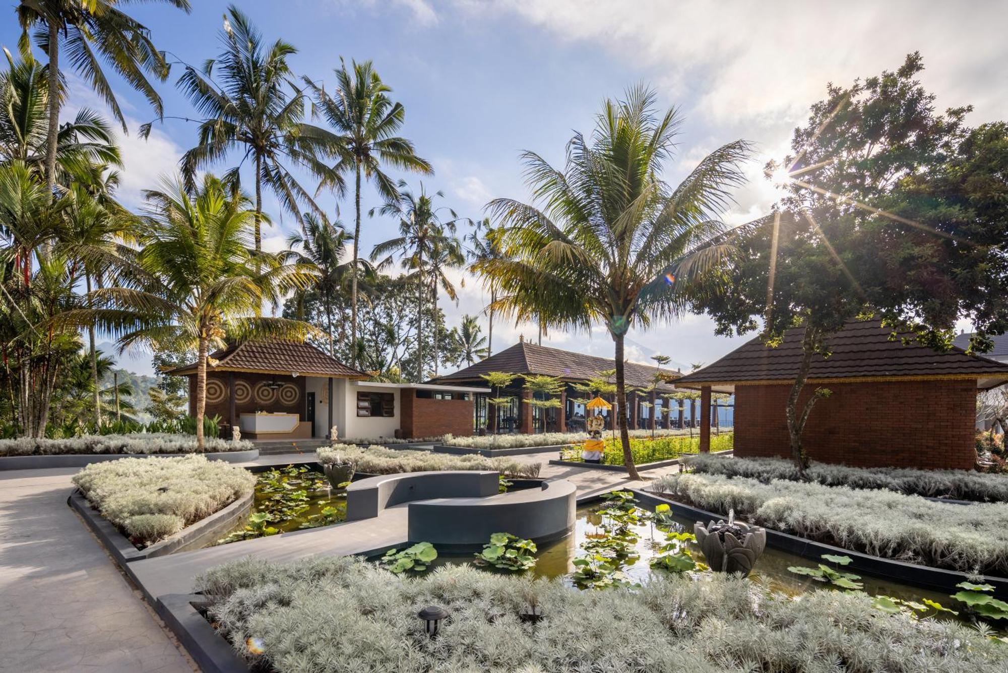 Tapa Agung View Hotel Menanga Bagian luar foto